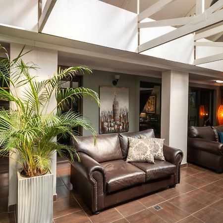 Lala Dene Lodge Bloemfontein Eksteriør billede