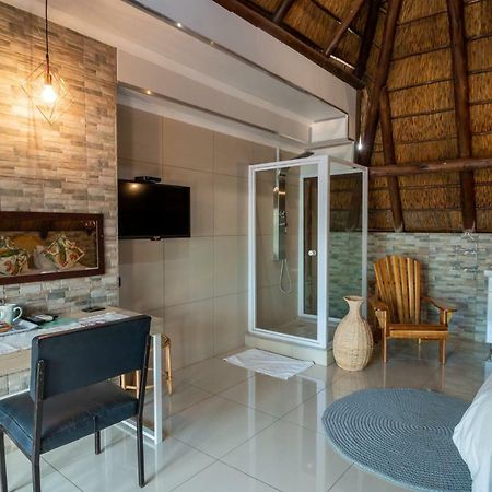 Lala Dene Lodge Bloemfontein Eksteriør billede