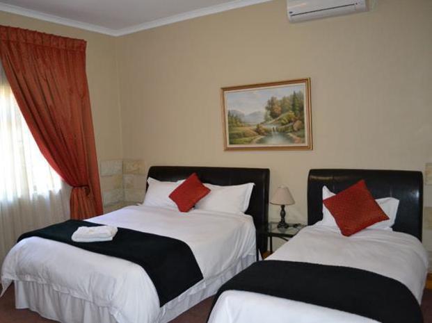 Lala Dene Lodge Bloemfontein Eksteriør billede