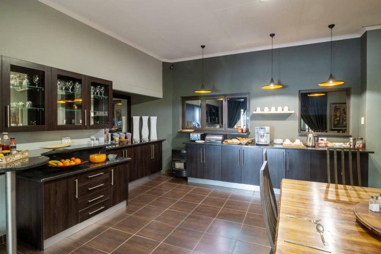 Lala Dene Lodge Bloemfontein Eksteriør billede