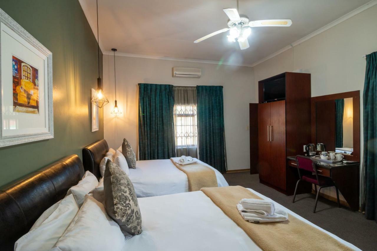Lala Dene Lodge Bloemfontein Eksteriør billede